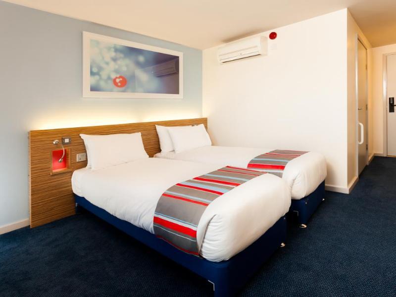 Travelodge Glossop Zewnętrze zdjęcie